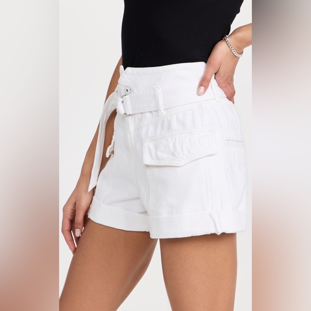 White belted cuffed shorts // size 27